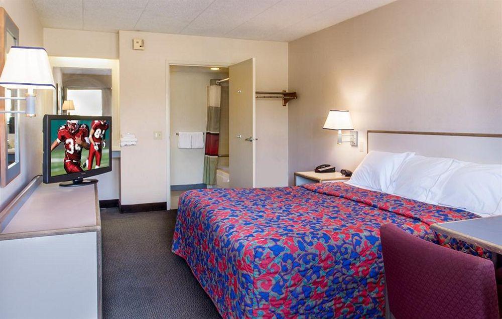 Travelodge By Wyndham Peoria Dış mekan fotoğraf