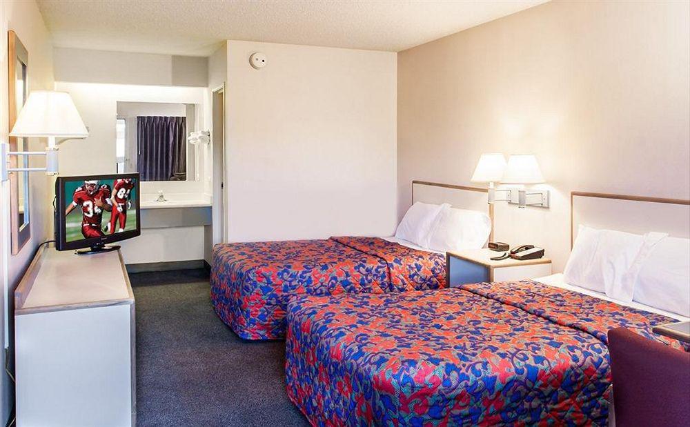 Travelodge By Wyndham Peoria Dış mekan fotoğraf