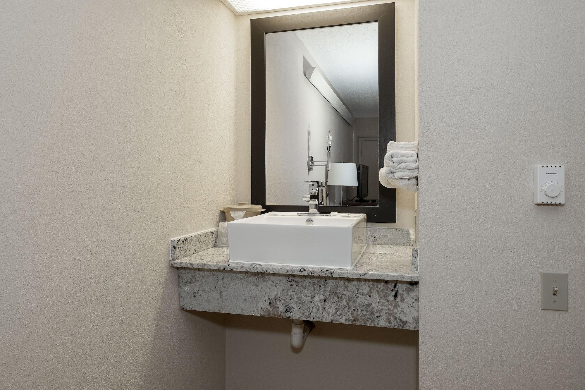 Travelodge By Wyndham Peoria Dış mekan fotoğraf
